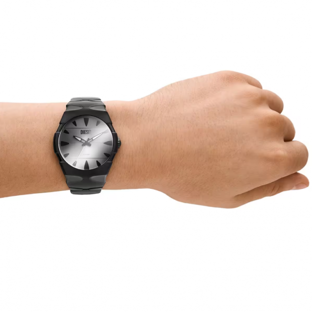 Diesel DZ2213 Erkek Kol Saati